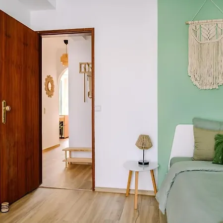 Charming Meets Modern Comfort - T2 Апартаменты