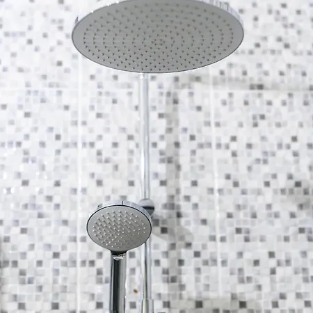 Charming Meets Modern Comfort - T2 Апартаменты *