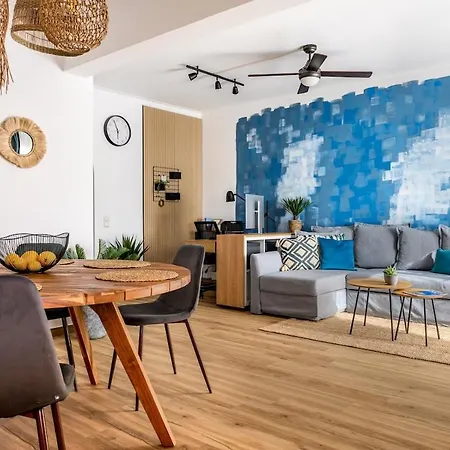 Apartment Charming Meets Modern Comfort - T2